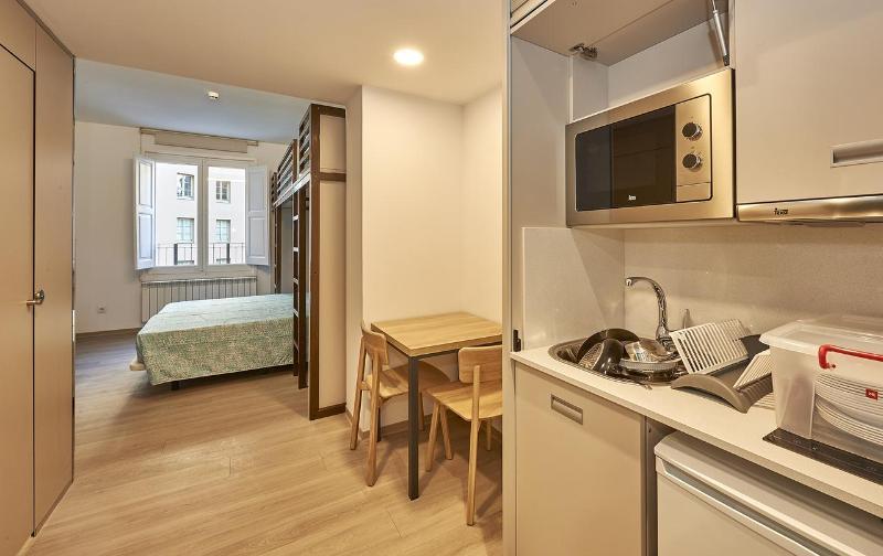 Alberg Abat Oliba Monistrol de Montserrat Екстериор снимка A studio apartment in Madrid, Spain
